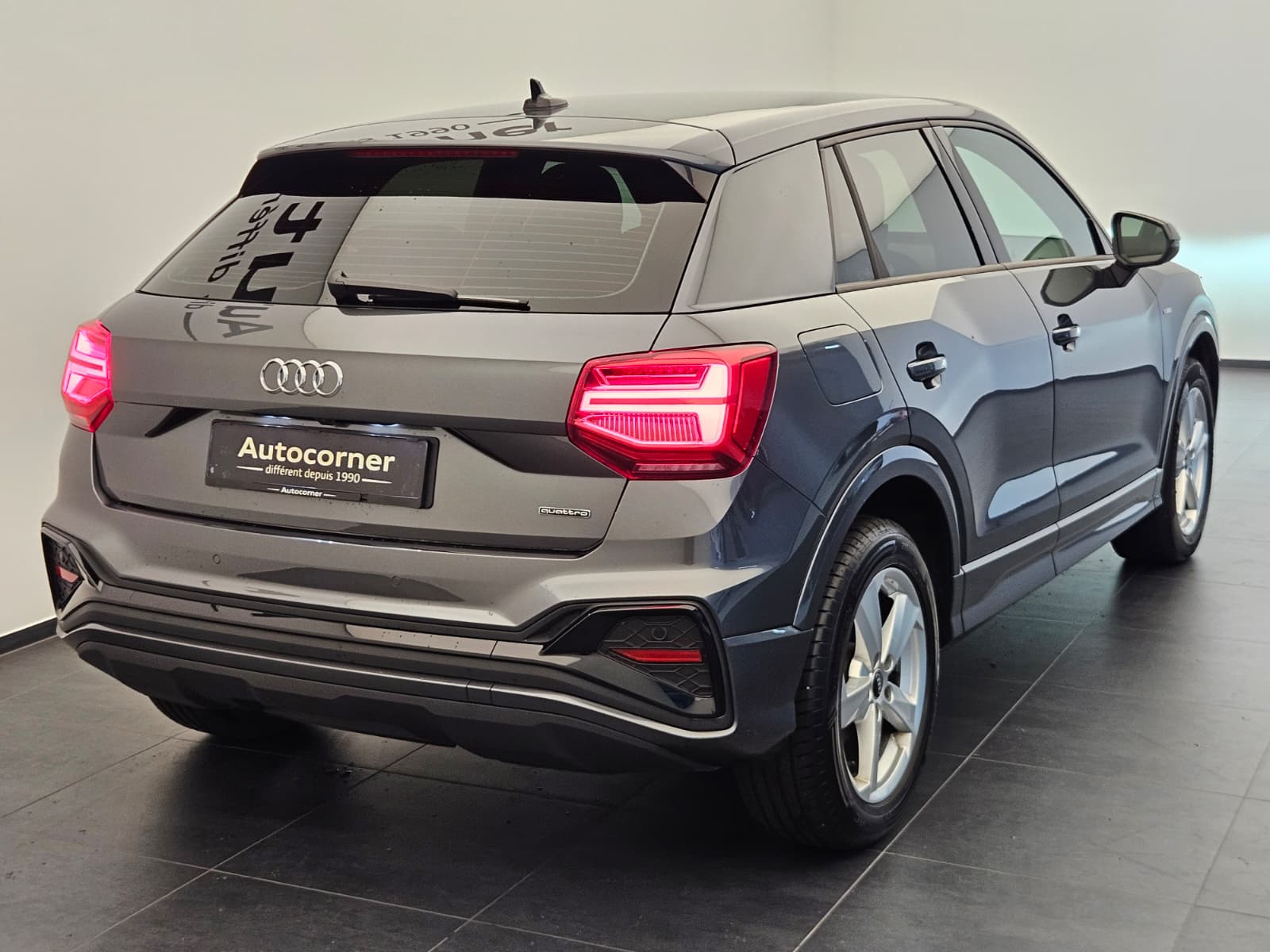 AUDI Q2 40 TFSI S line Attraction quattro S-tronic-image-6