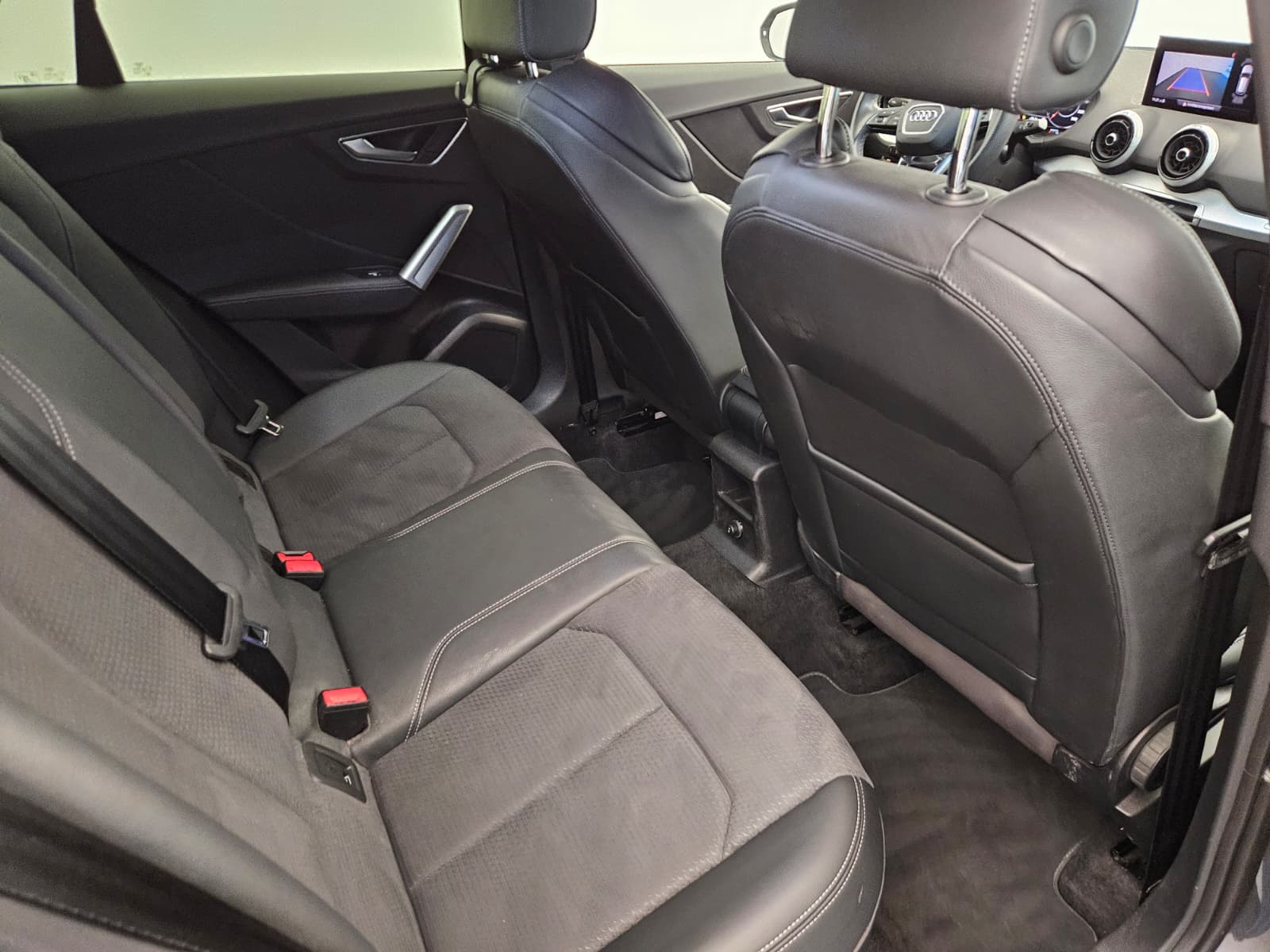 AUDI Q2 40 TFSI S line Attraction quattro S-tronic-image-13