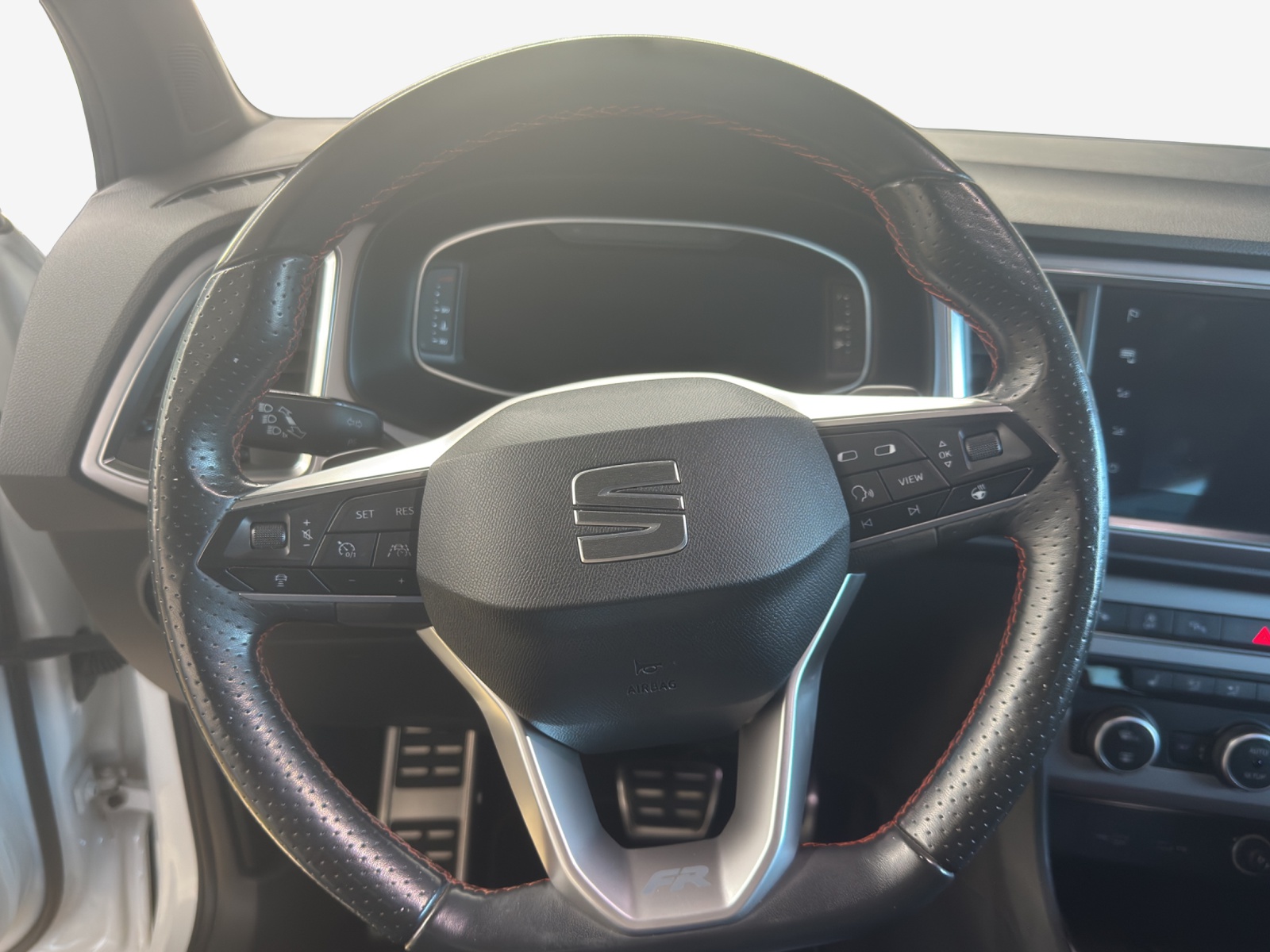 SEAT Ateca 2.0 TSI Hola FR 4Drive DSG-image-9