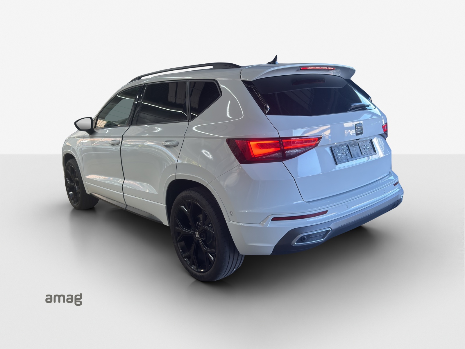 SEAT Ateca 2.0 TSI Hola FR 4Drive DSG-image-2