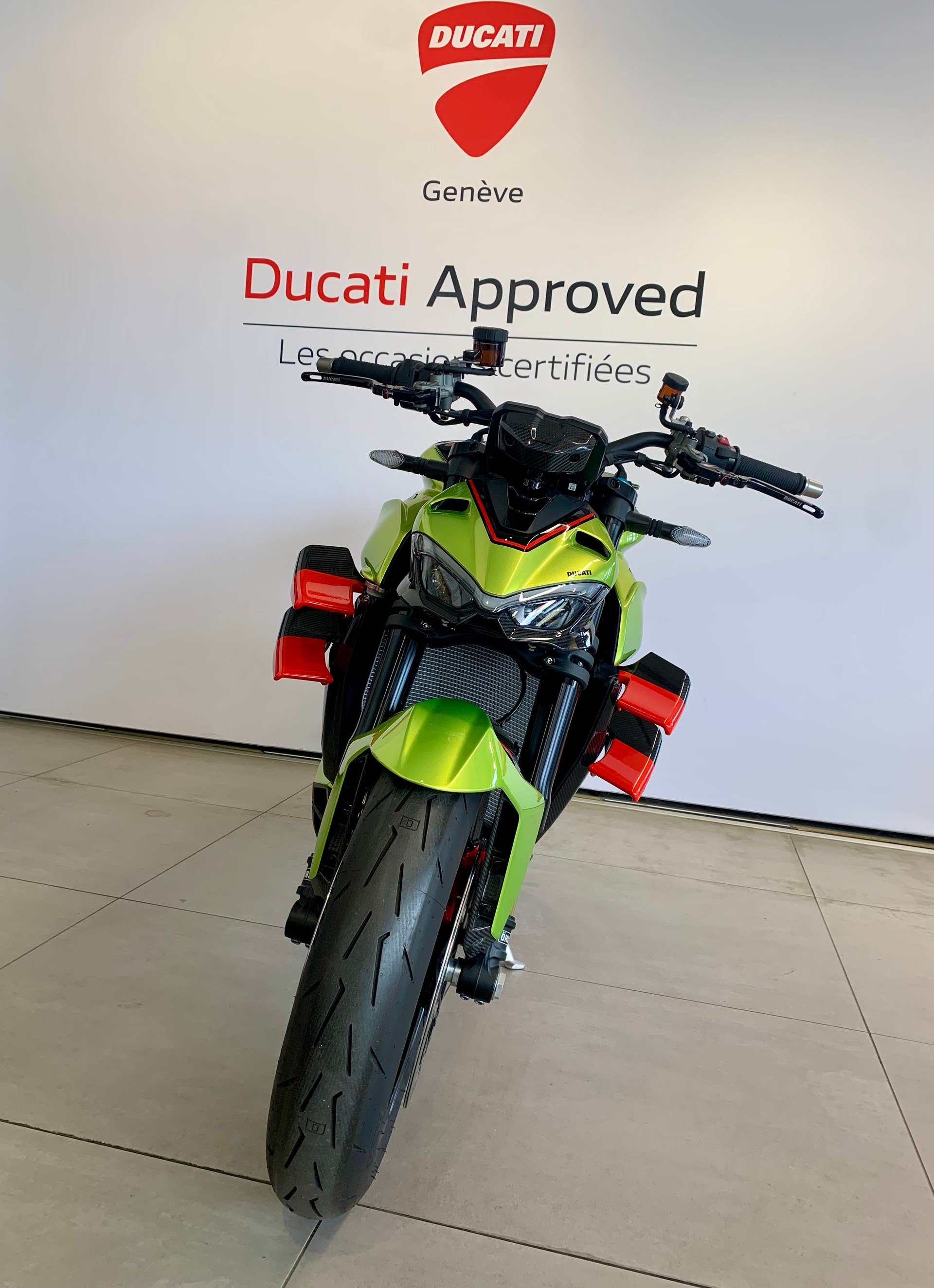 DUCATI STREETFIGHTER V4 LAMBORGHINI-showroom-element-2