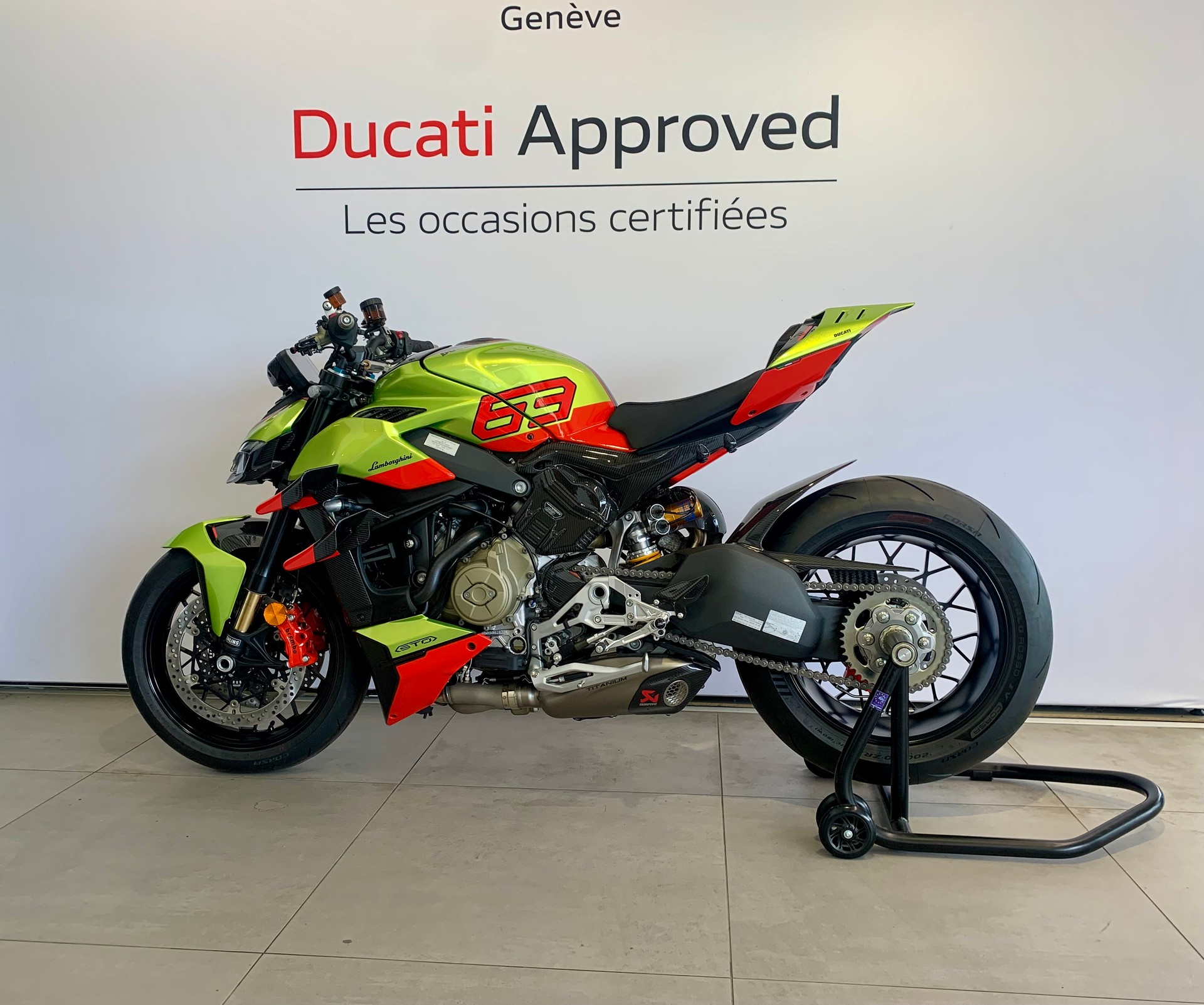DUCATI STREETFIGHTER V4 LAMBORGHINI-showroom-element-1