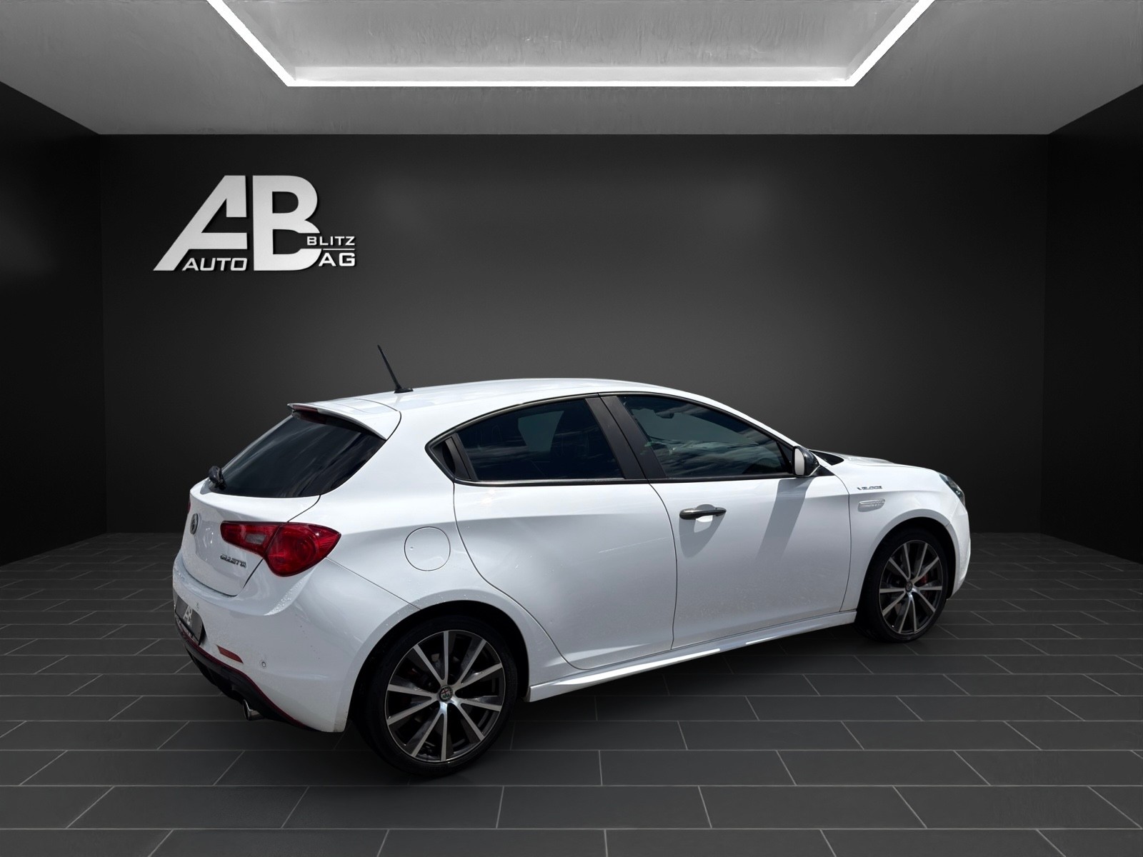 ALFA ROMEO Giulietta 1750 TBi Veloce TCT mit 241 PS-image-4