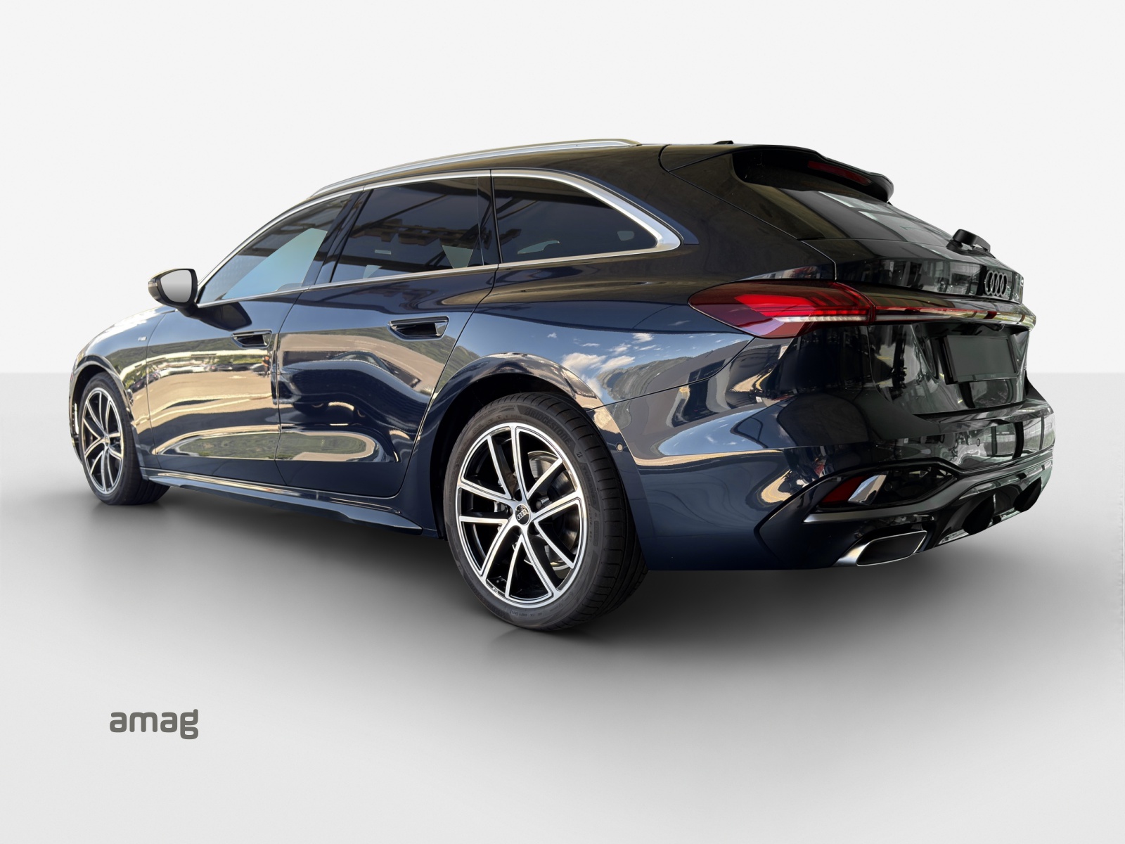 AUDI A5 Avant TFSI quattro 150 kW S tronic-image-2
