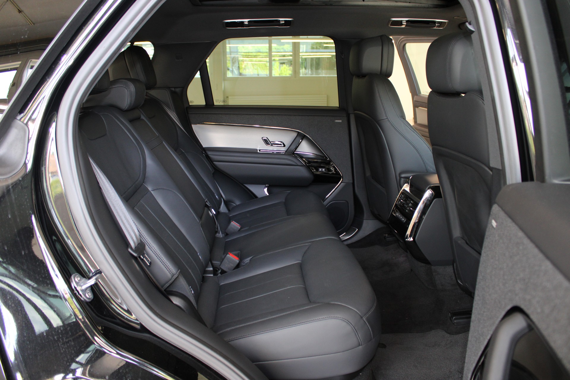 LAND ROVER Range Rover Sport D300 3.0 TD6 MHEV Dynamic HSE Automatic-image-25