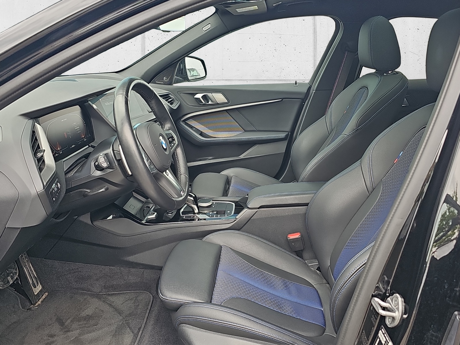 BMW M135i xDrive-image-9
