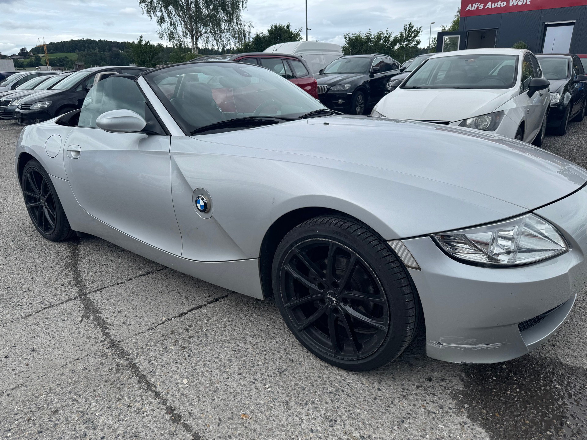 BMW Z4 2.0i Roadster-image-2