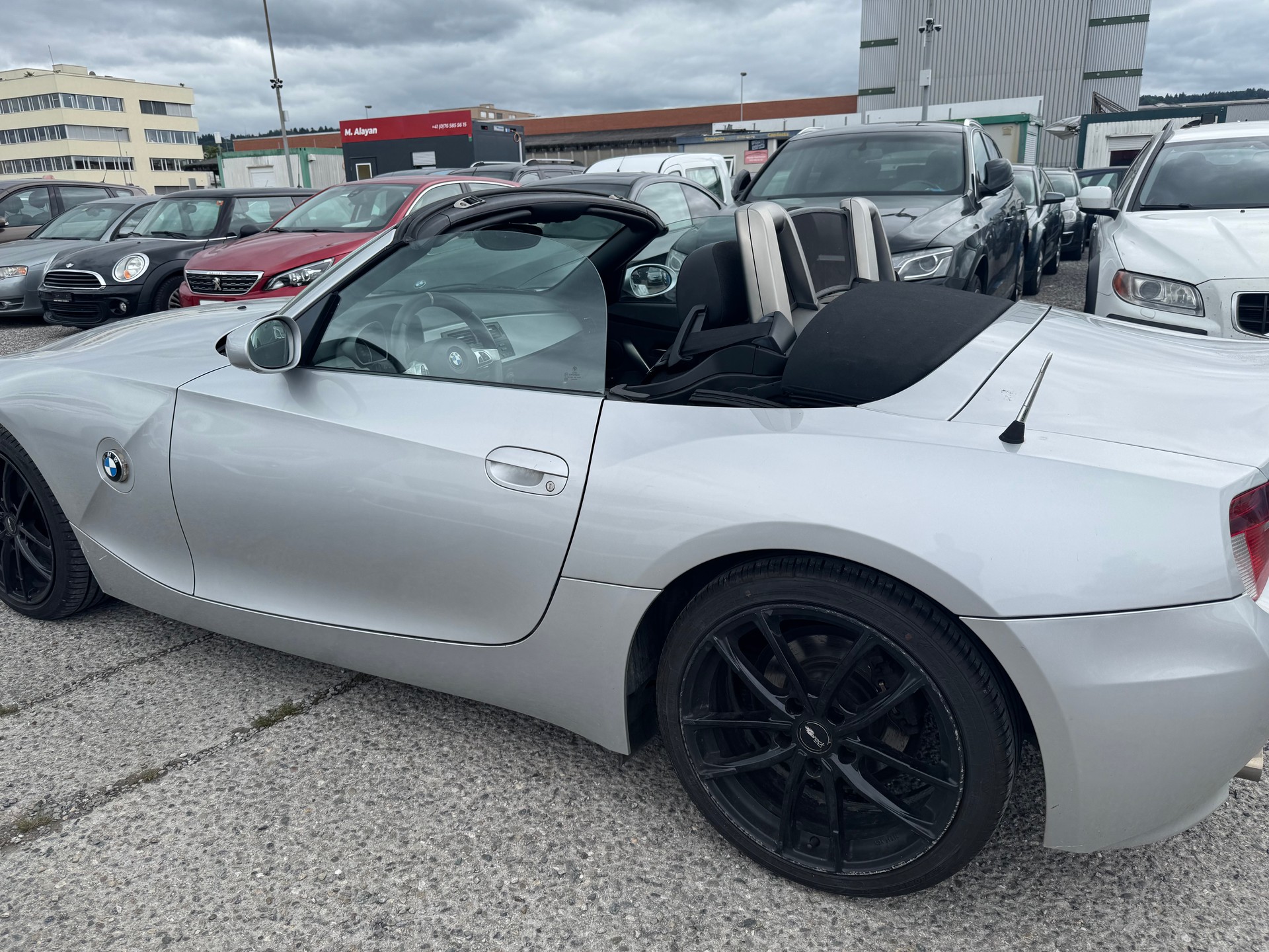 BMW Z4 2.0i Roadster-image-3