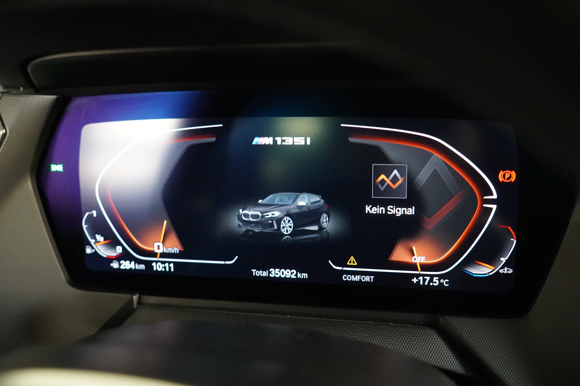 BMW M135i xDrive Steptronic-image-21
