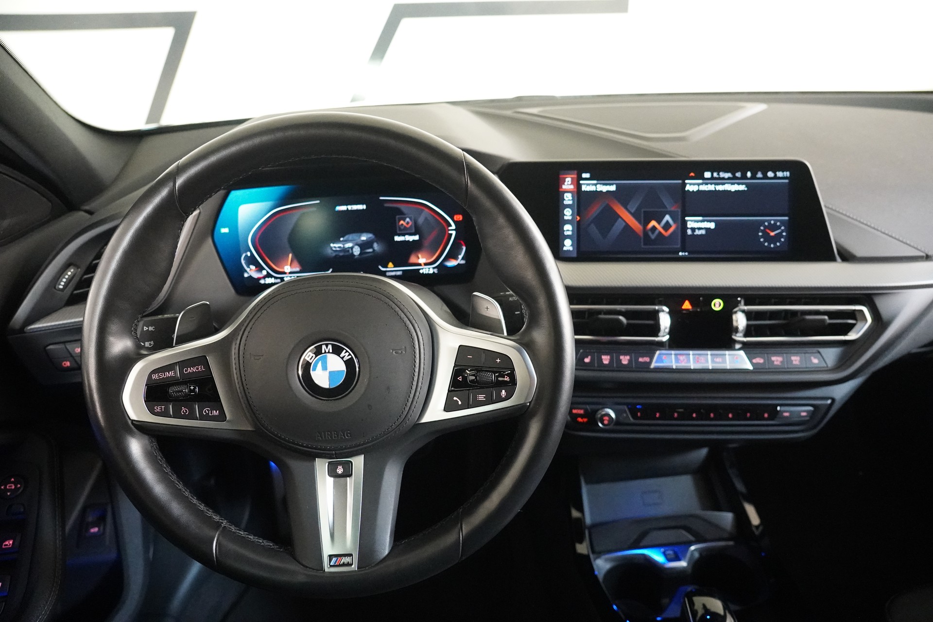 BMW M135i xDrive Steptronic-image-20