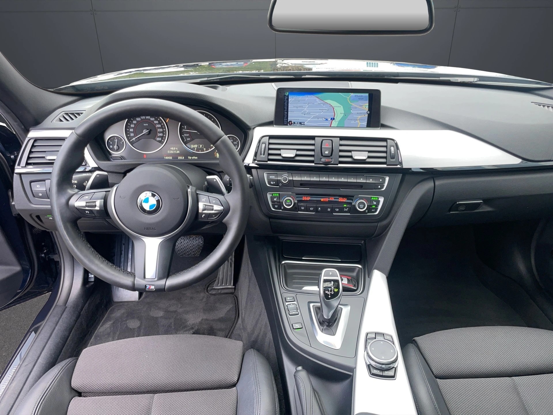 BMW 335i xDrive Touring Sport Line Steptronic-image-8