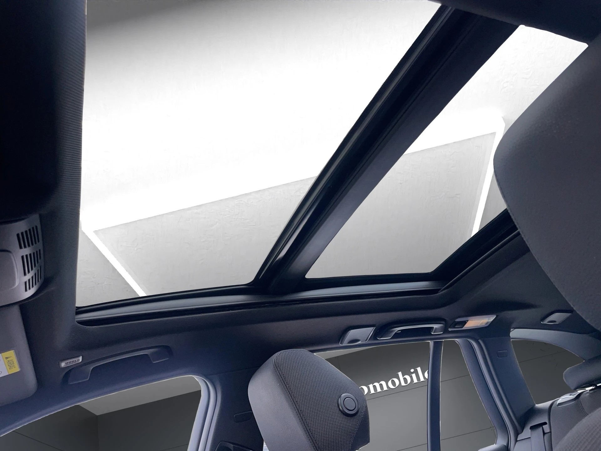 BMW 335i xDrive Touring Sport Line Steptronic-image-12
