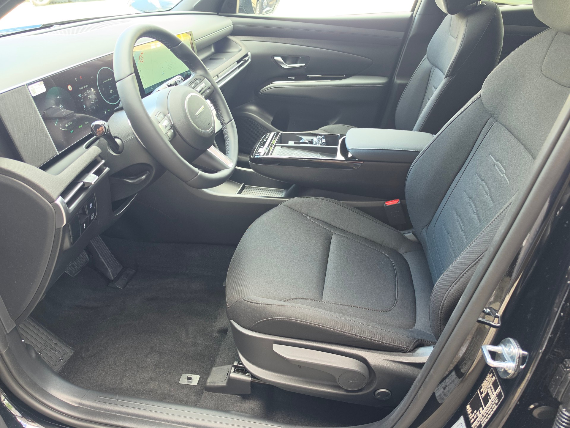 HYUNDAI Tucson 1.6 HEV OrBlLi 4WD-image-2