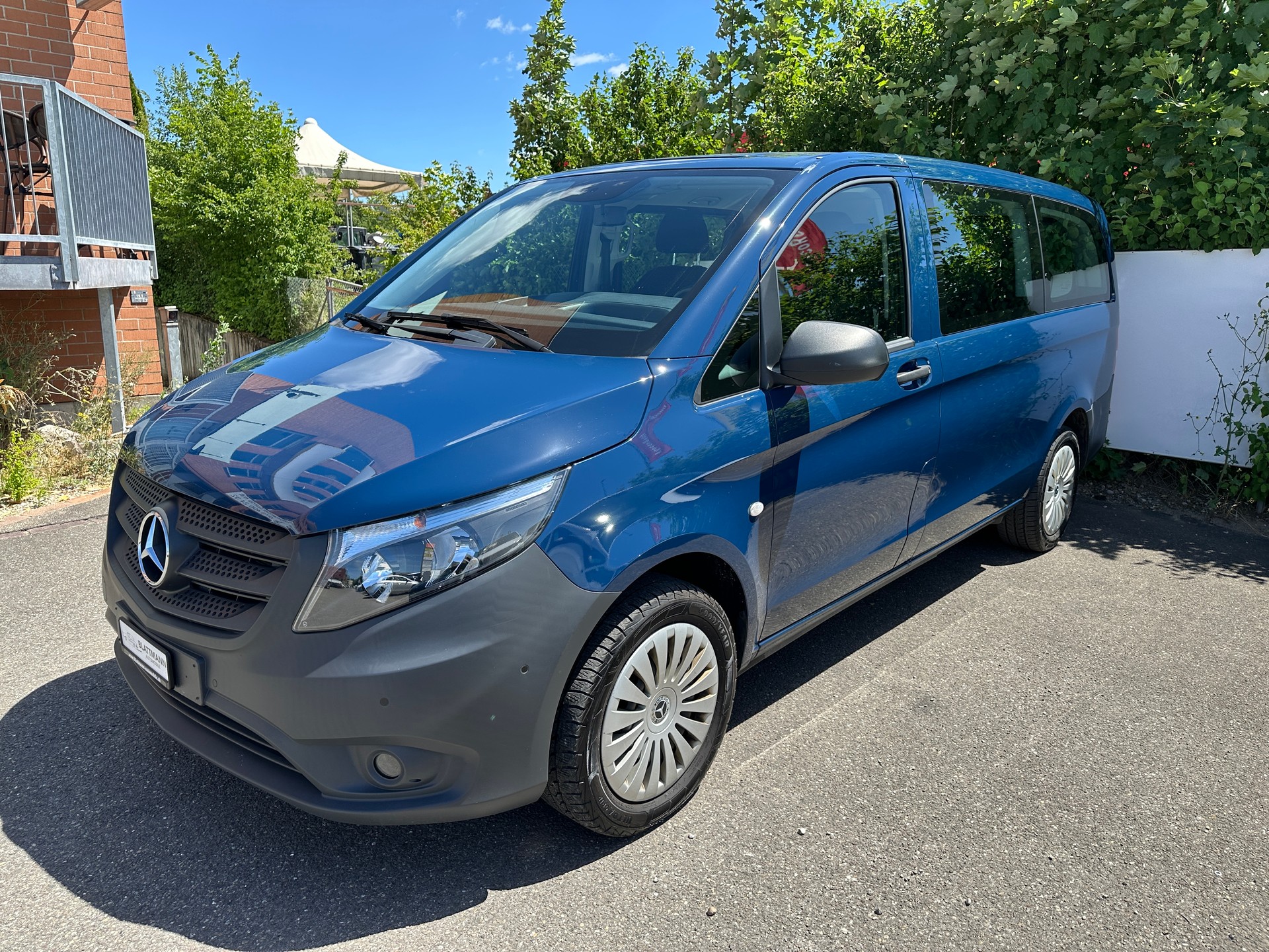 MERCEDES-BENZ Vito 114 CDI Lang Pro Tourer 4Matic 9G-Tronic-image-2