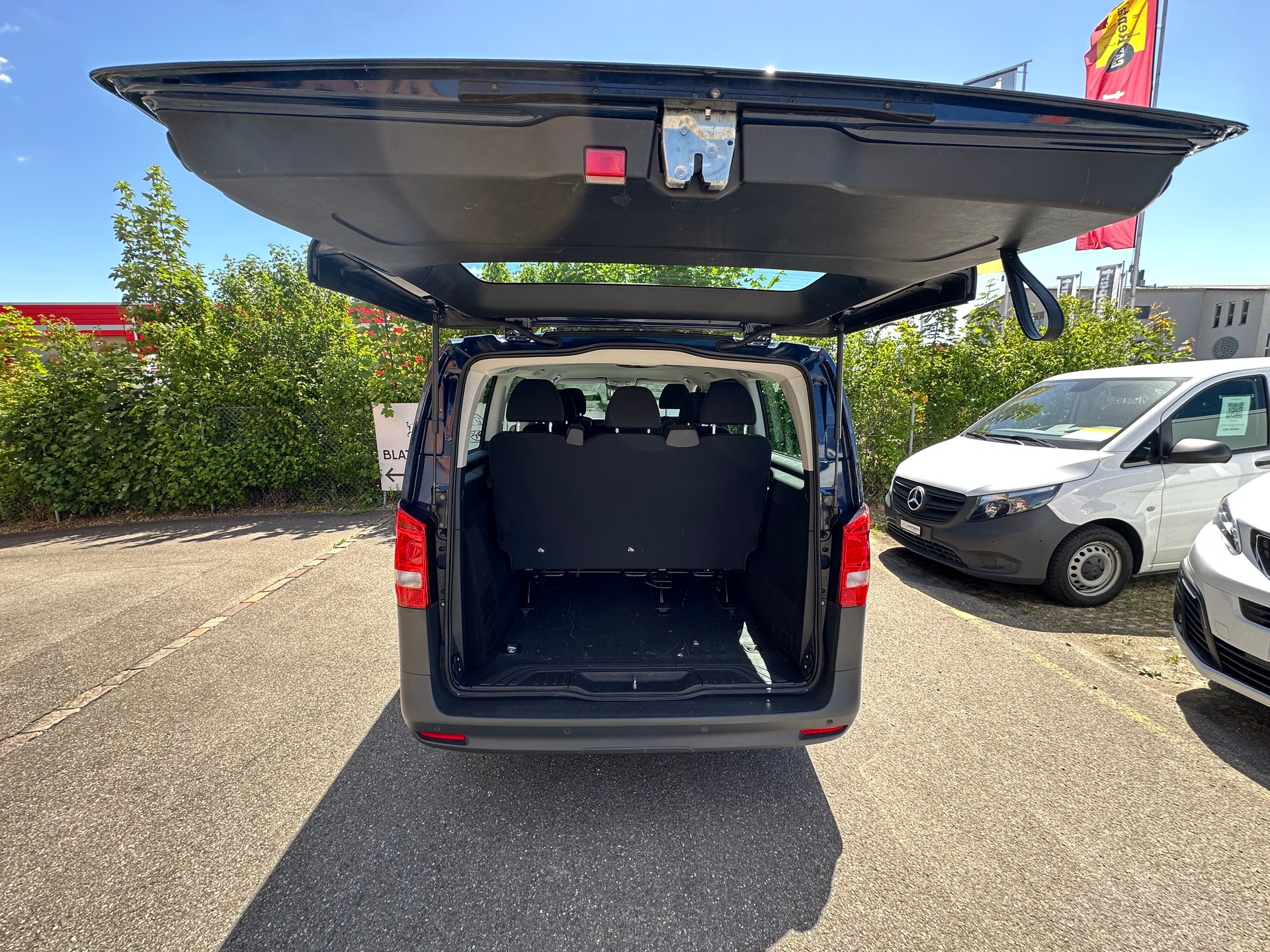 MERCEDES-BENZ Vito 114 CDI Lang Pro Tourer 4Matic 9G-Tronic-image-11