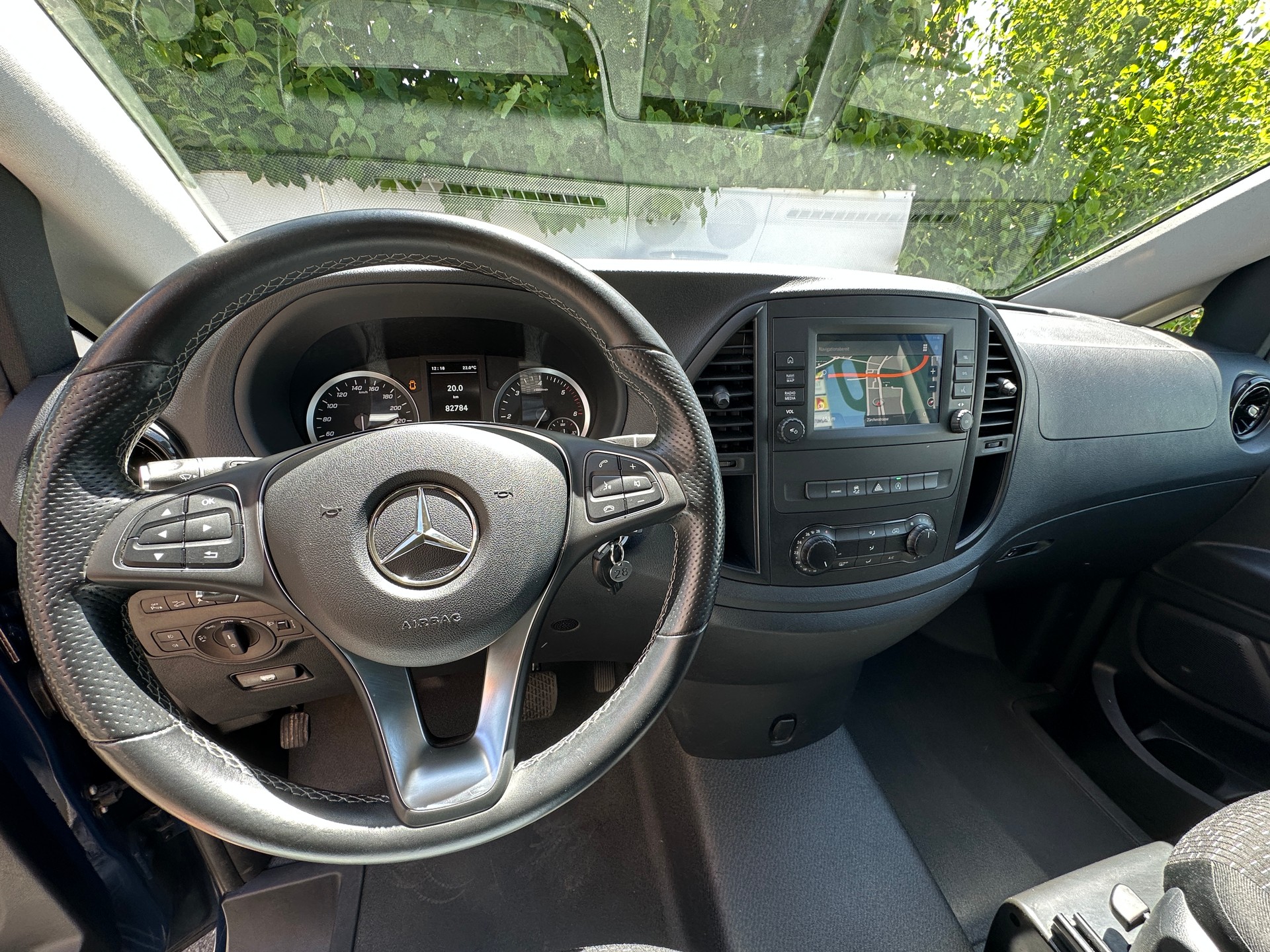 MERCEDES-BENZ Vito 114 CDI Lang Pro Tourer 4Matic 9G-Tronic-image-6