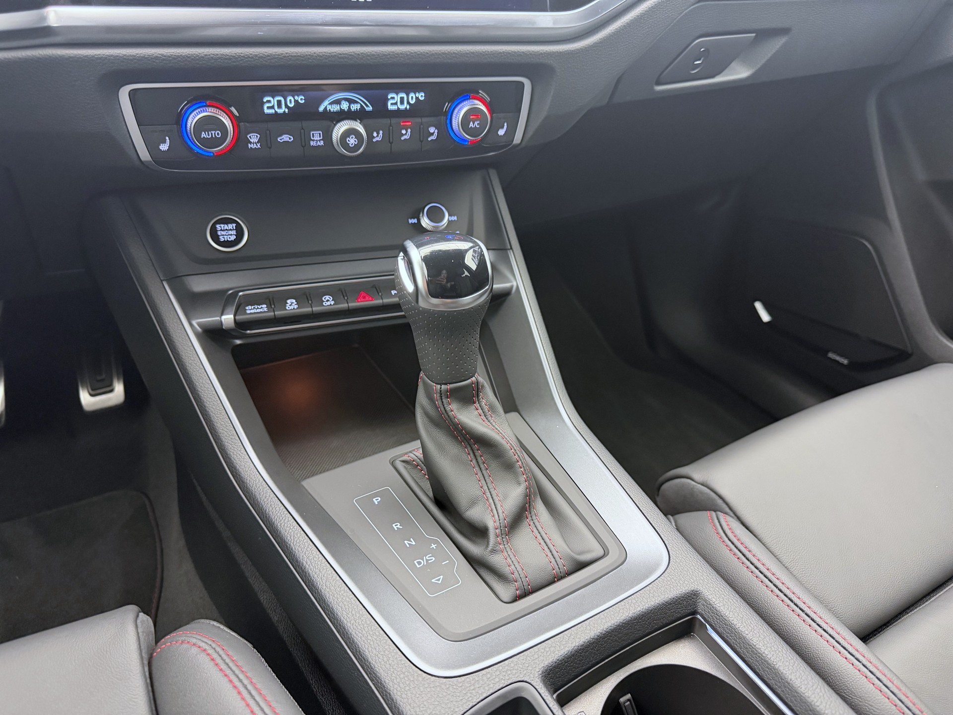 AUDI Q3 45 TFSI quattro S-tronic-image-15