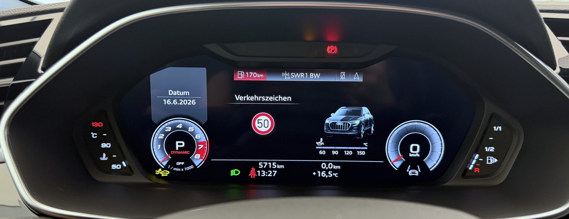 AUDI Q3 45 TFSI quattro S-tronic-image-10