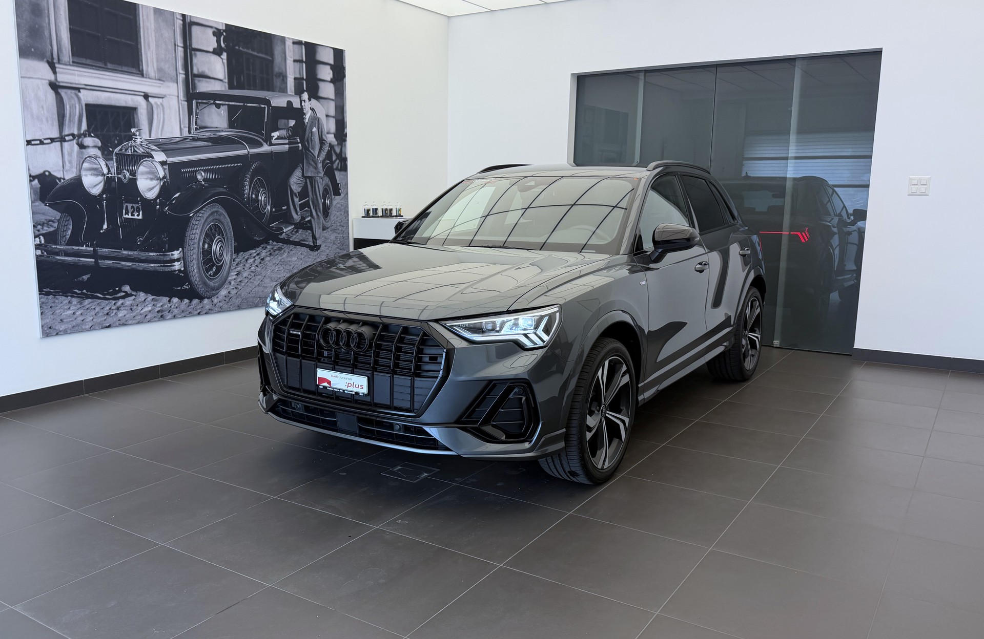 AUDI Q3 45 TFSI quattro S-tronic-image-0
