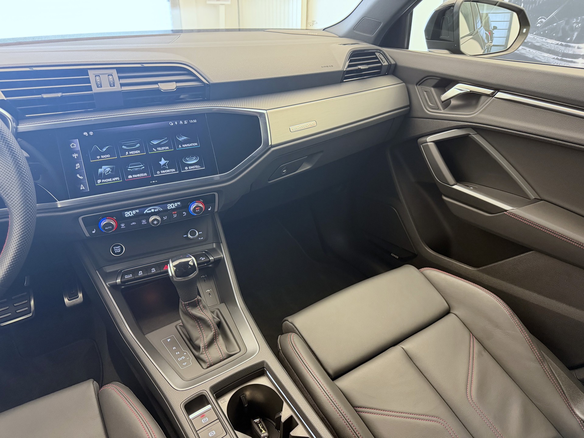 AUDI Q3 45 TFSI quattro S-tronic-image-19