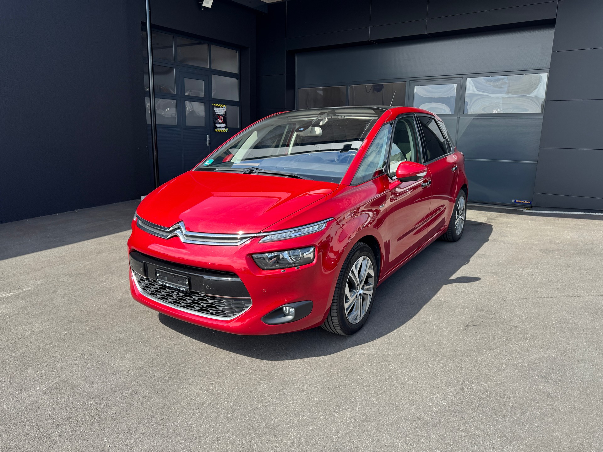 CITROEN C4 Picasso 1.6 e-HDi Attraction ETG6-image-0