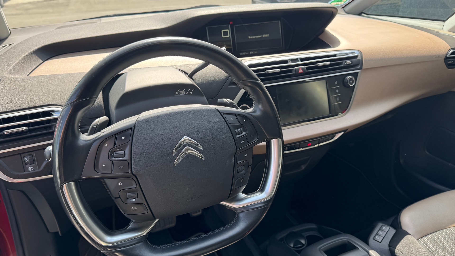 CITROEN C4 Picasso 1.6 e-HDi Attraction ETG6-image-5