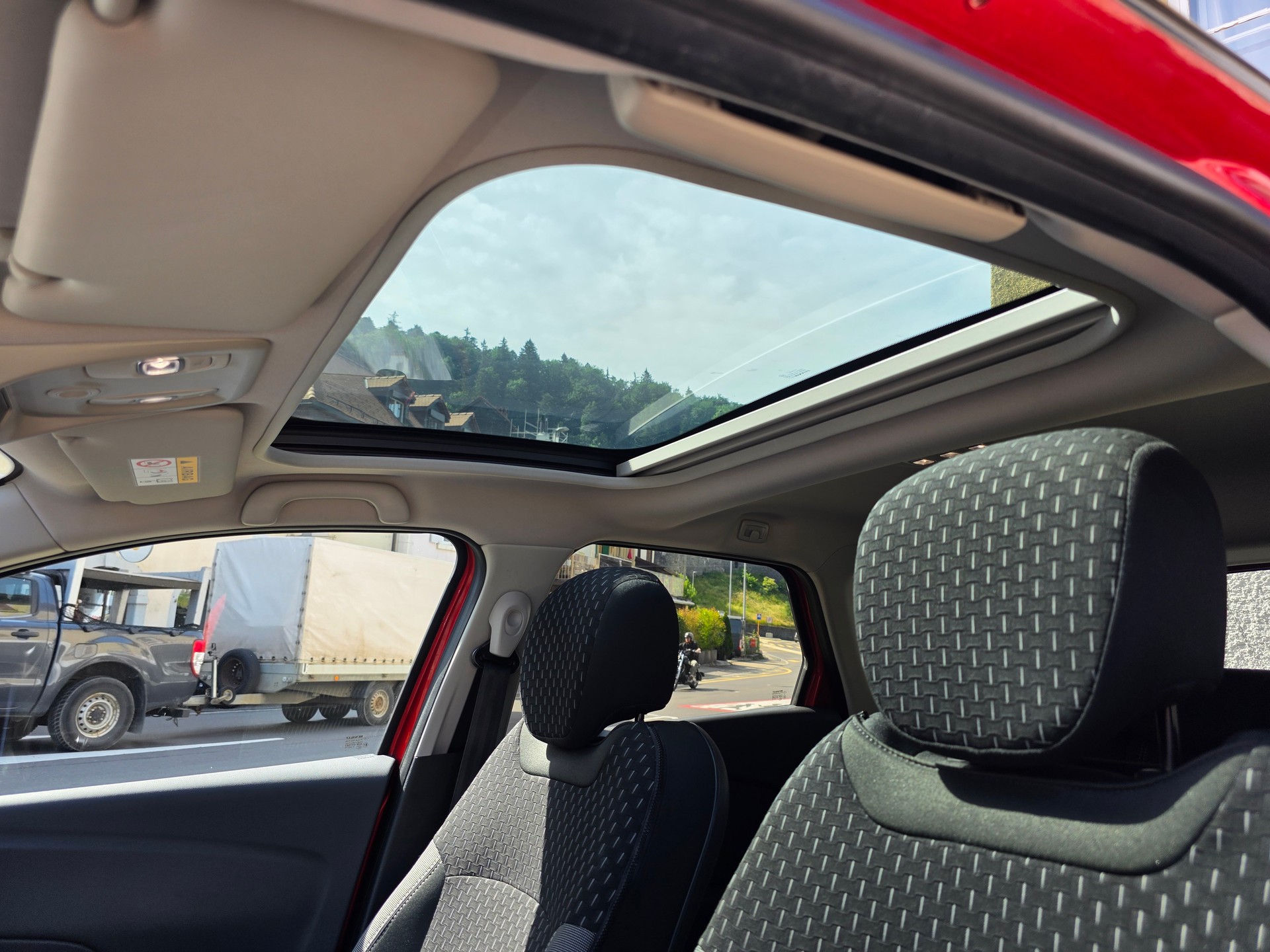 RENAULT Captur 1.2 T 16V Editione One EDC-image-9
