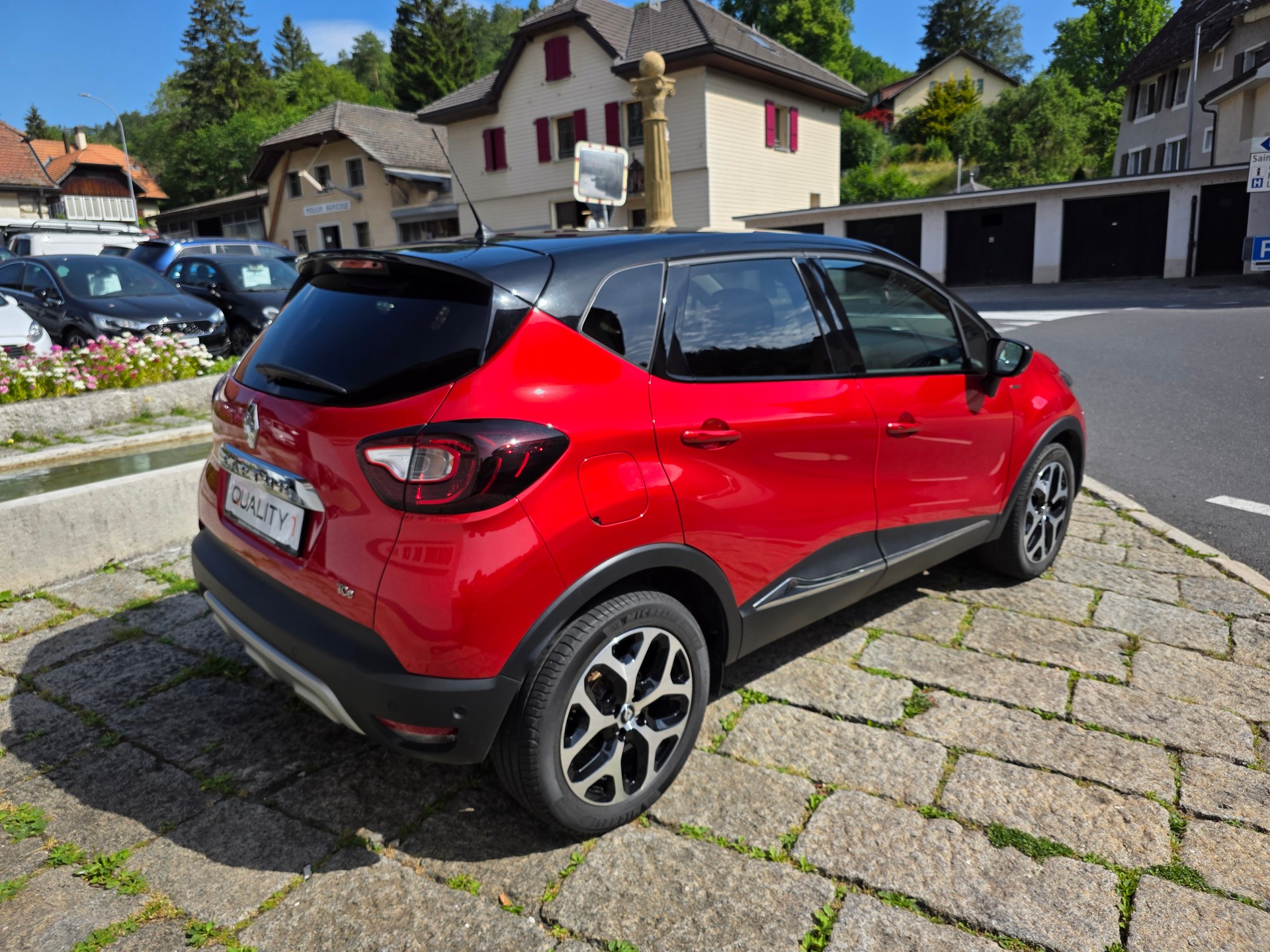 RENAULT Captur 1.2 T 16V Editione One EDC-image-3