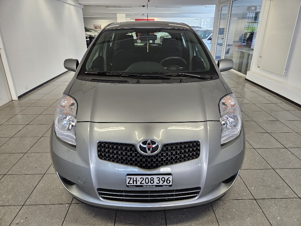 TOYOTA Yaris 1.3 Linea Luna-image-1