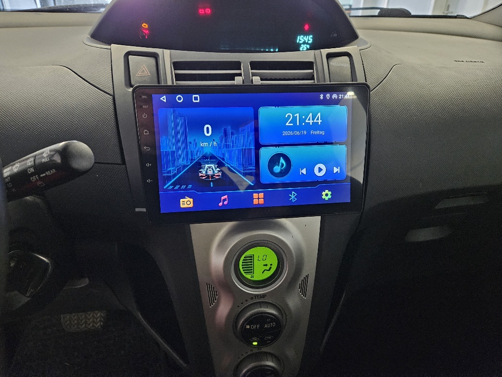 TOYOTA Yaris 1.3 Linea Luna-image-9