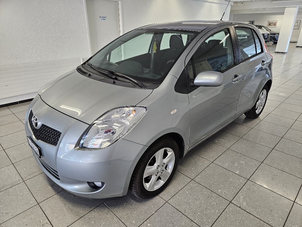 TOYOTA Yaris 1.3 Linea Luna-image-0