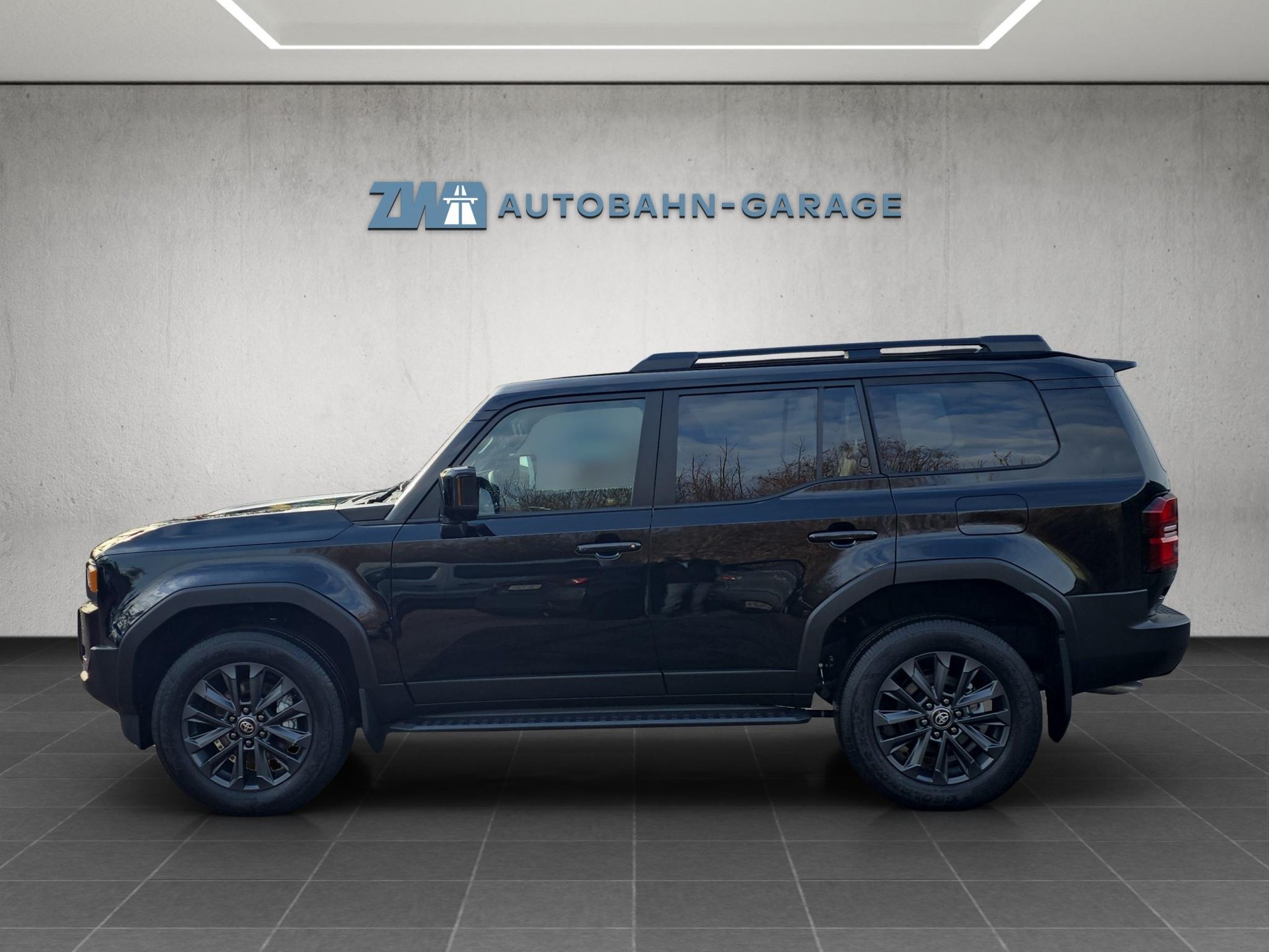 TOYOTA Land Cruiser 2.8 D 48V Invincible-image-1