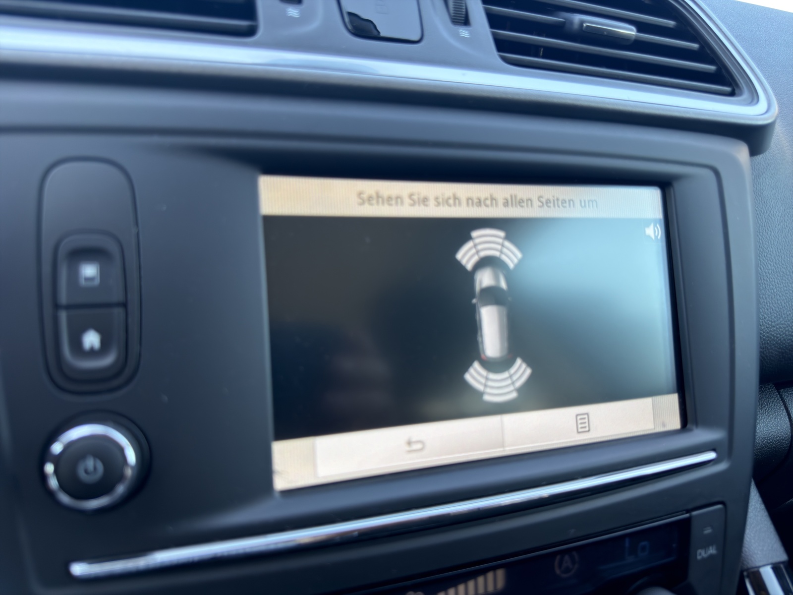 RENAULT Kadjar 1.5 dCi Zen EDC-image-13