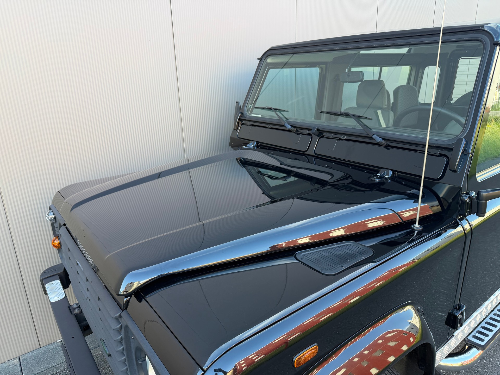LAND ROVER Defender 90 TD5 *lowMile*-image-12