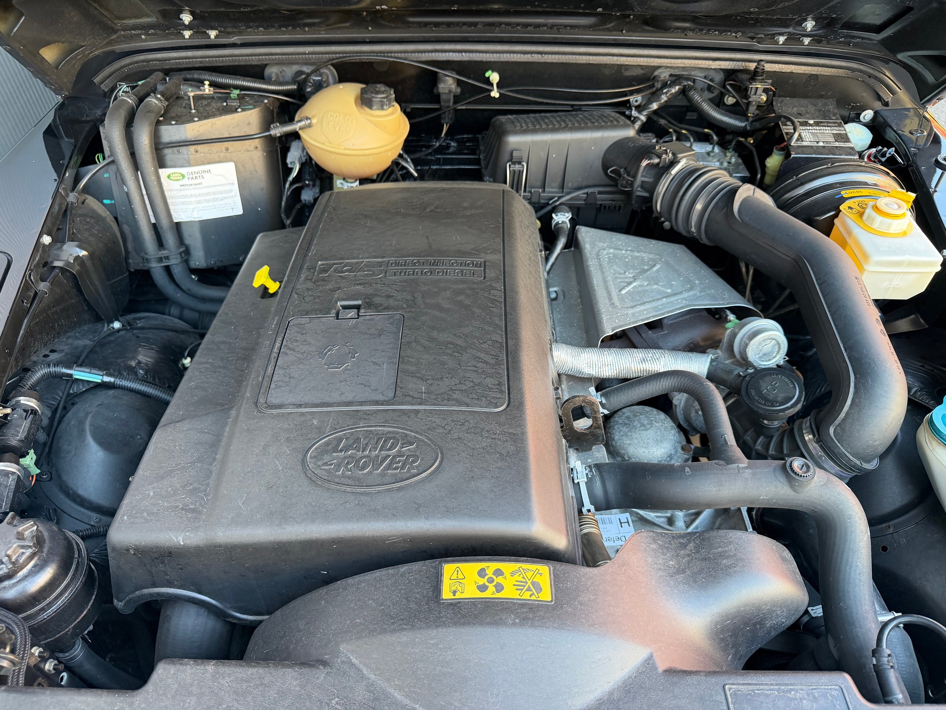 LAND ROVER Defender 90 TD5 *lowMile*-image-10