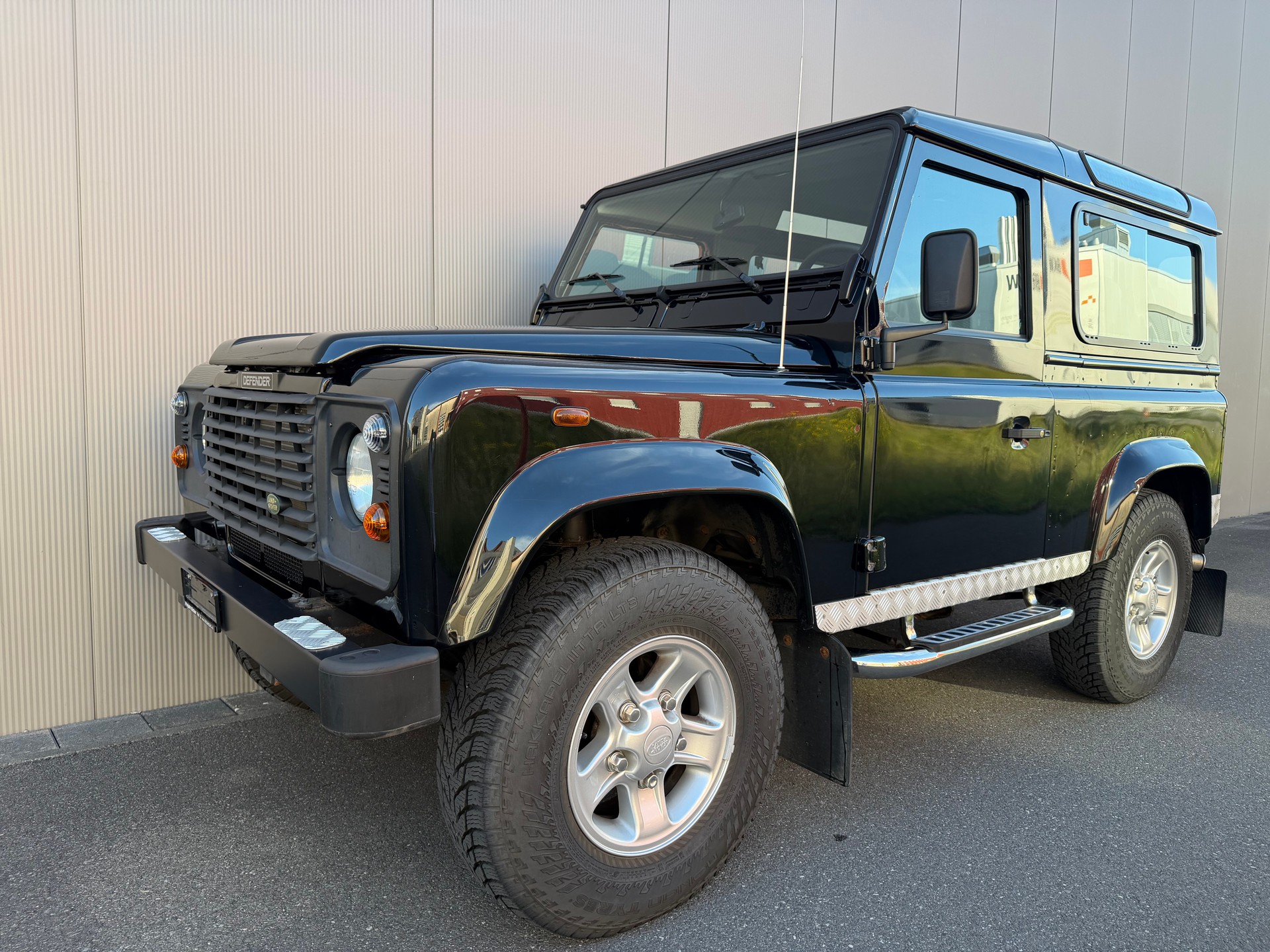 LAND ROVER Defender 90 TD5 *lowMile*-image-0