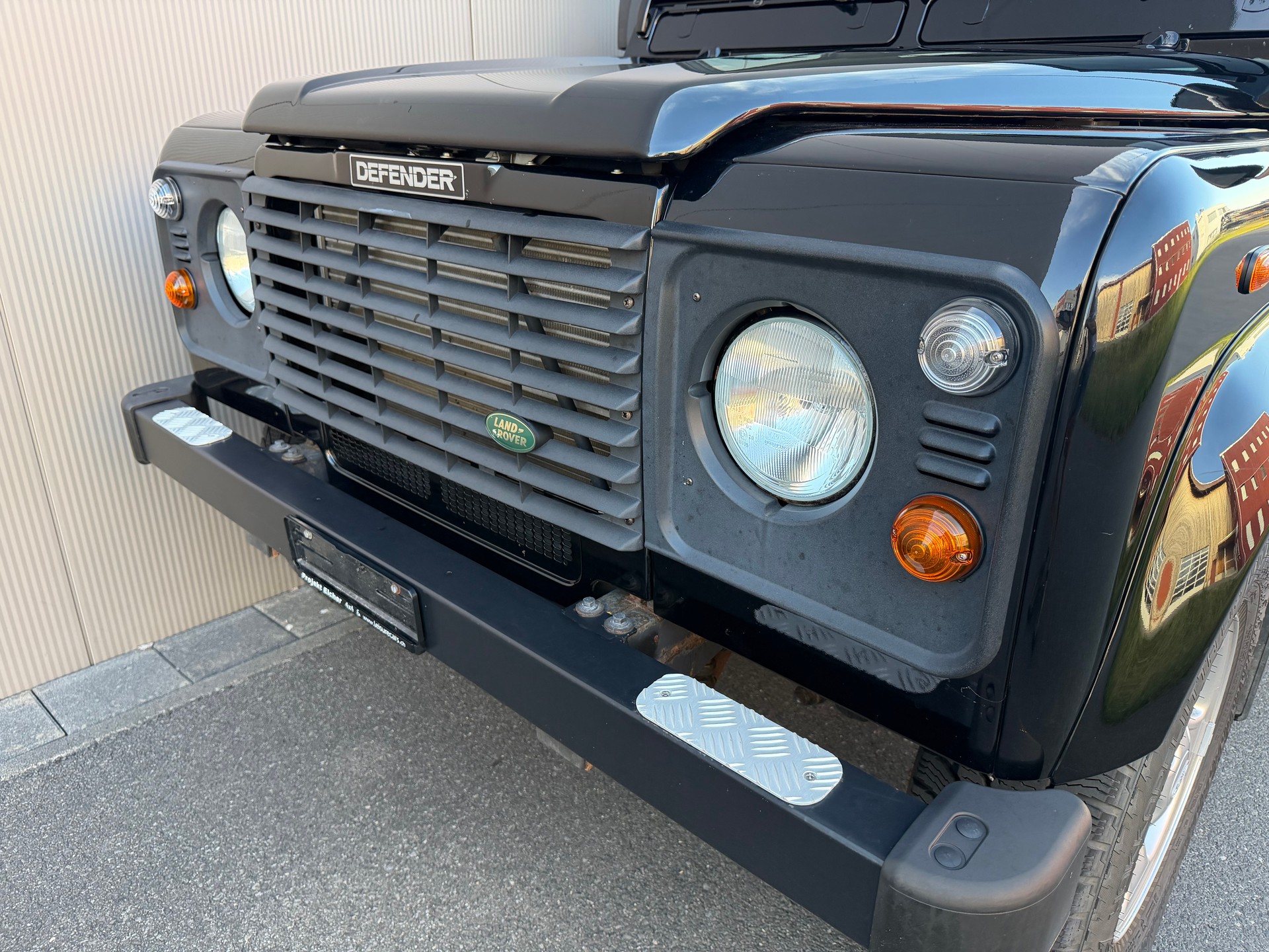 LAND ROVER Defender 90 TD5 *lowMile*-image-11