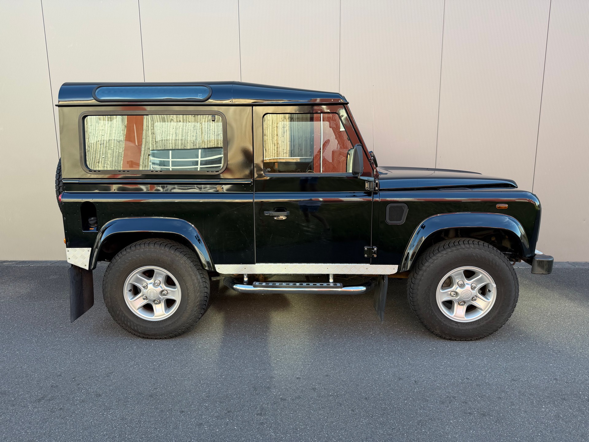 LAND ROVER Defender 90 TD5 *lowMile*-image-4