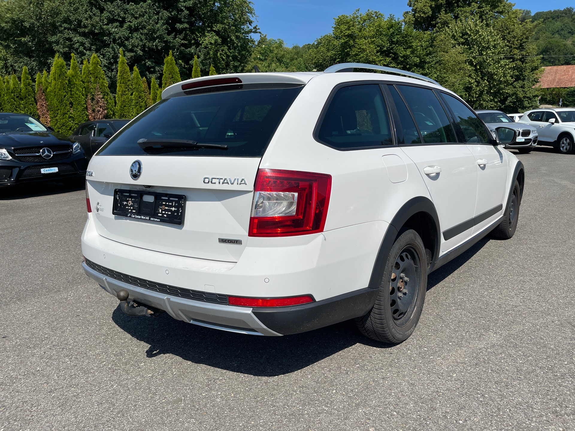 SKODA Octavia Combi 2.0 TDI Scout 4x4 DSG-image-3