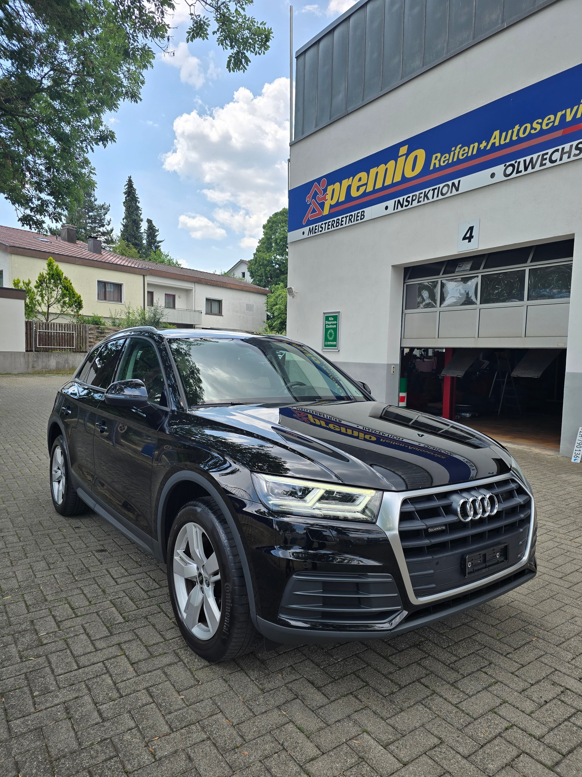 AUDI 2.0 40 TDI Design qu. S-Tronic-image-2