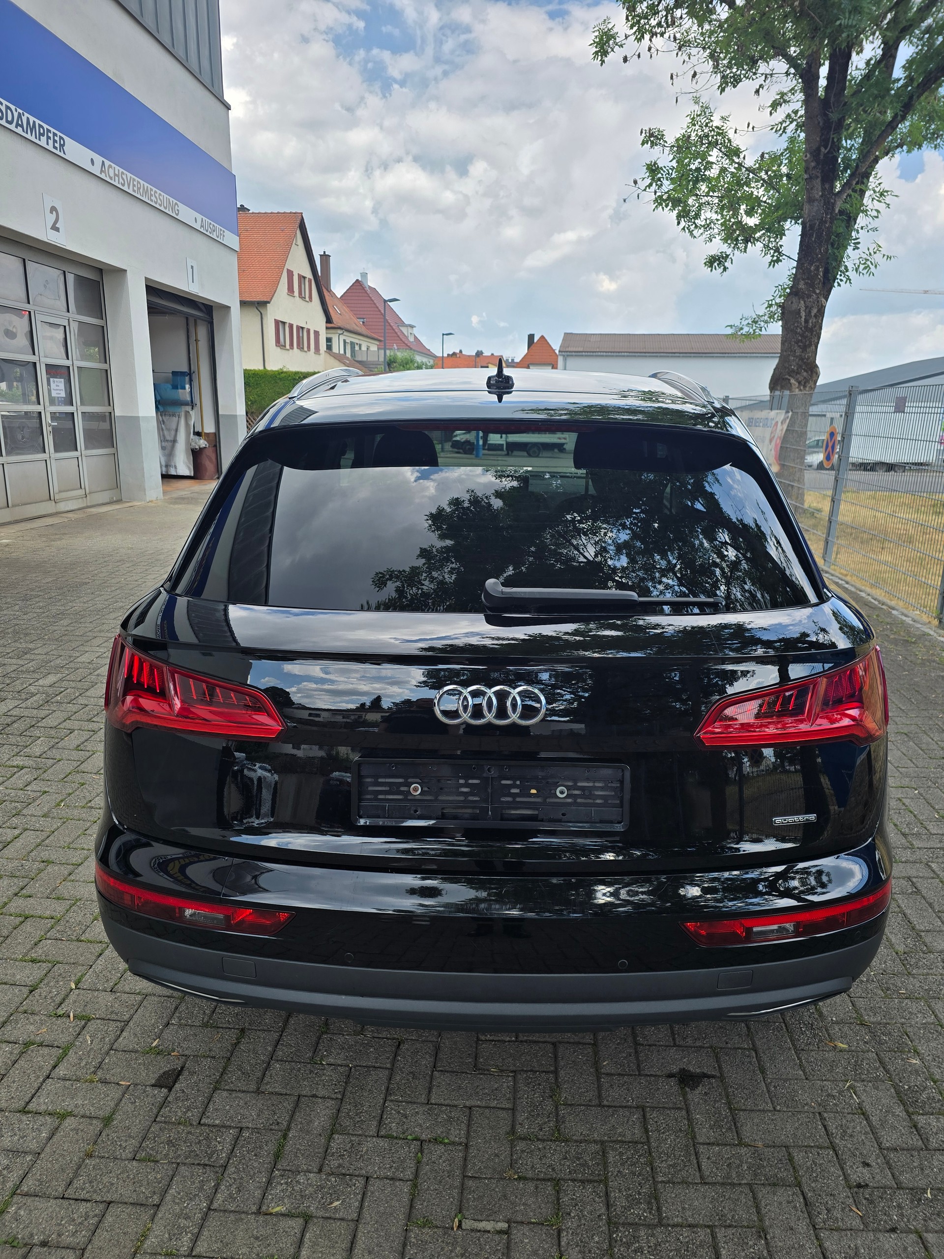 AUDI 2.0 40 TDI Design qu. S-Tronic-image-5