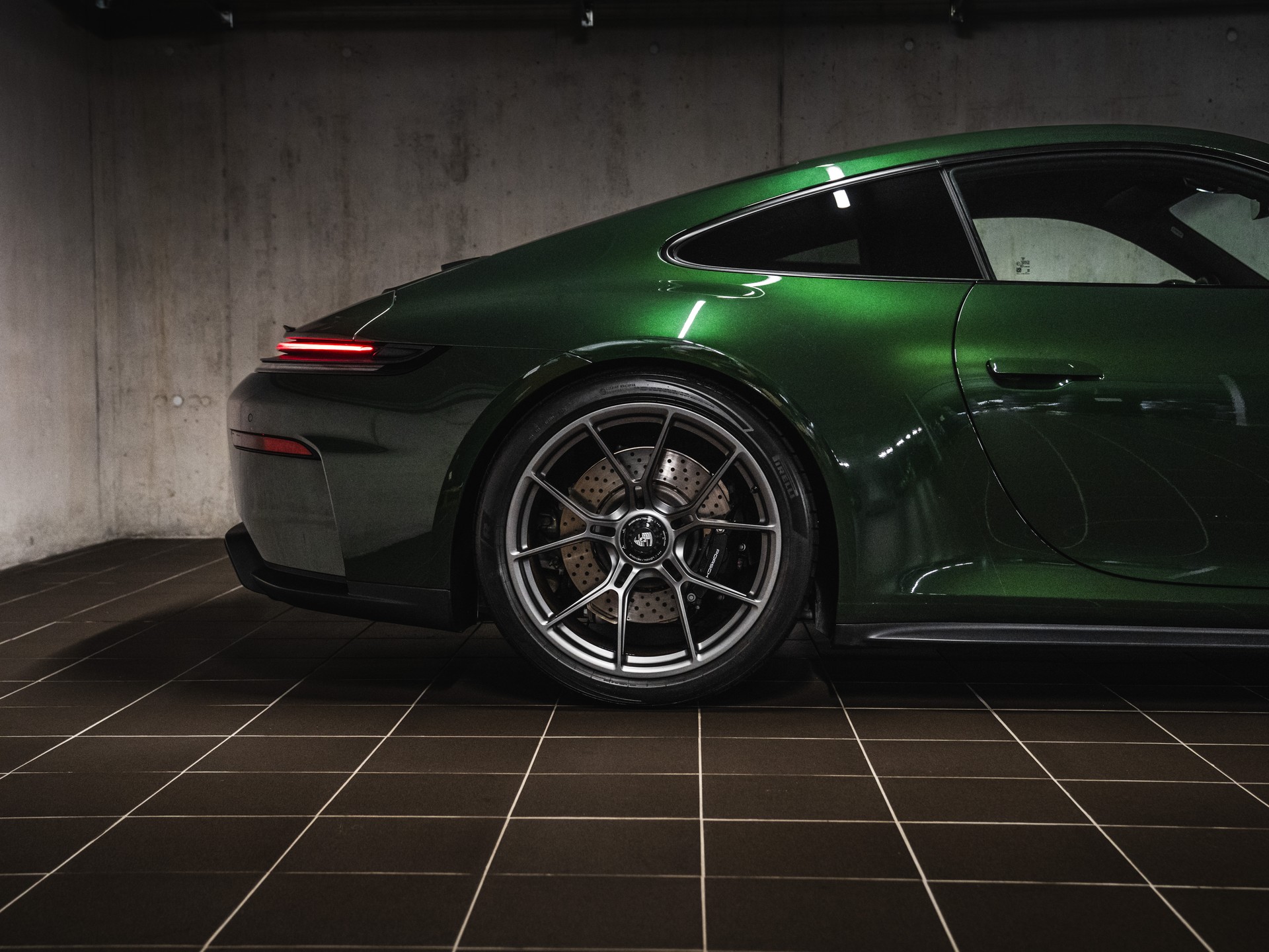 PORSCHE 911 Carrera GT3 PDK Touring-image-3