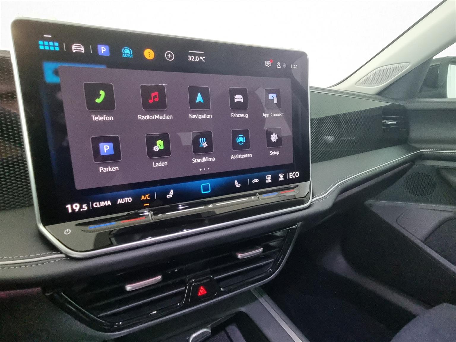 VW Passat Variant 1.5 TSI evo2 Plug-In- Hybrid Busine-image-13