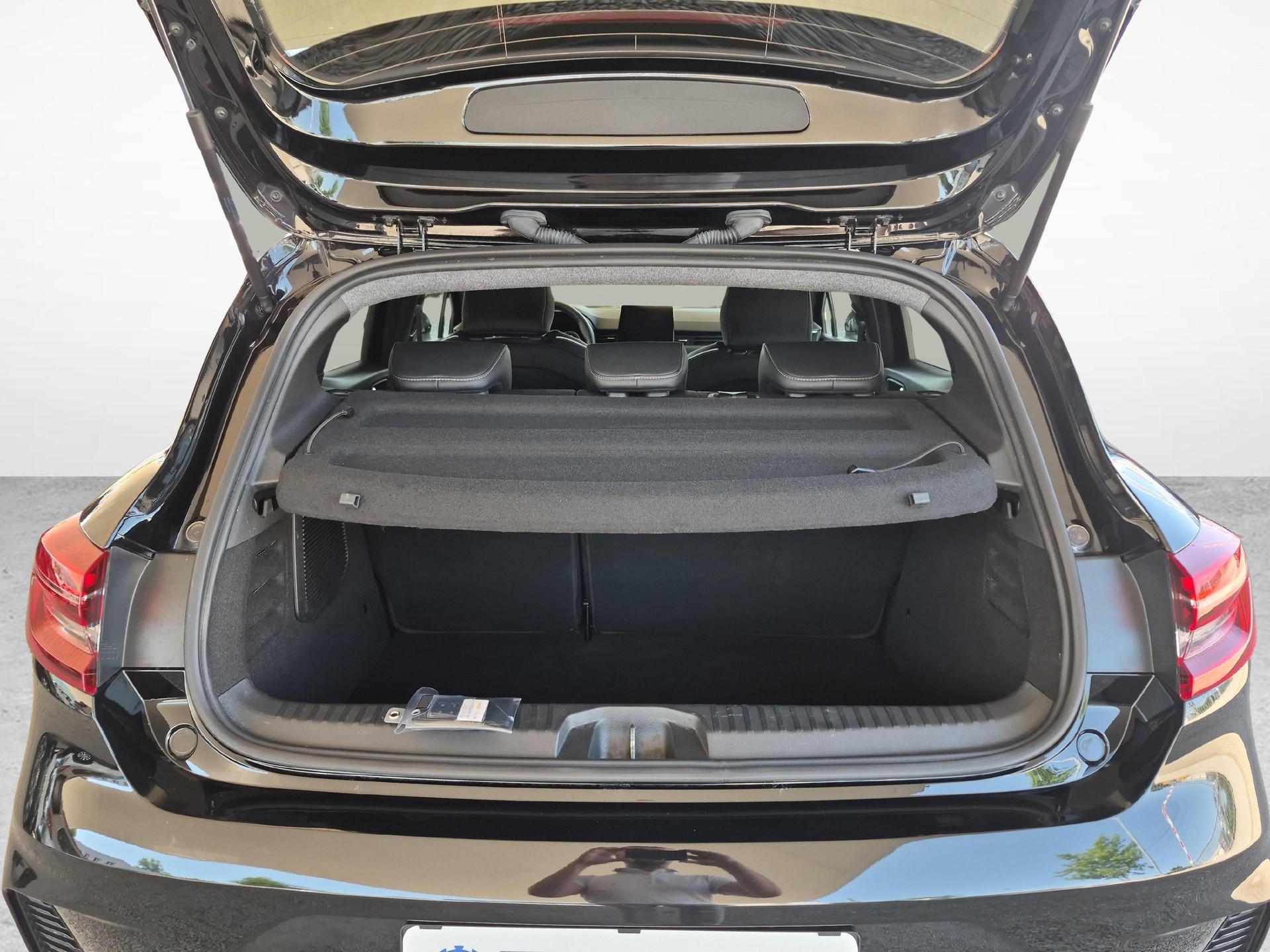 MITSUBISHI Colt 1.6 HEV Instyle / ab 3,99% Leasing bei Abschluss einer Protect Autoversicherung-image-11
