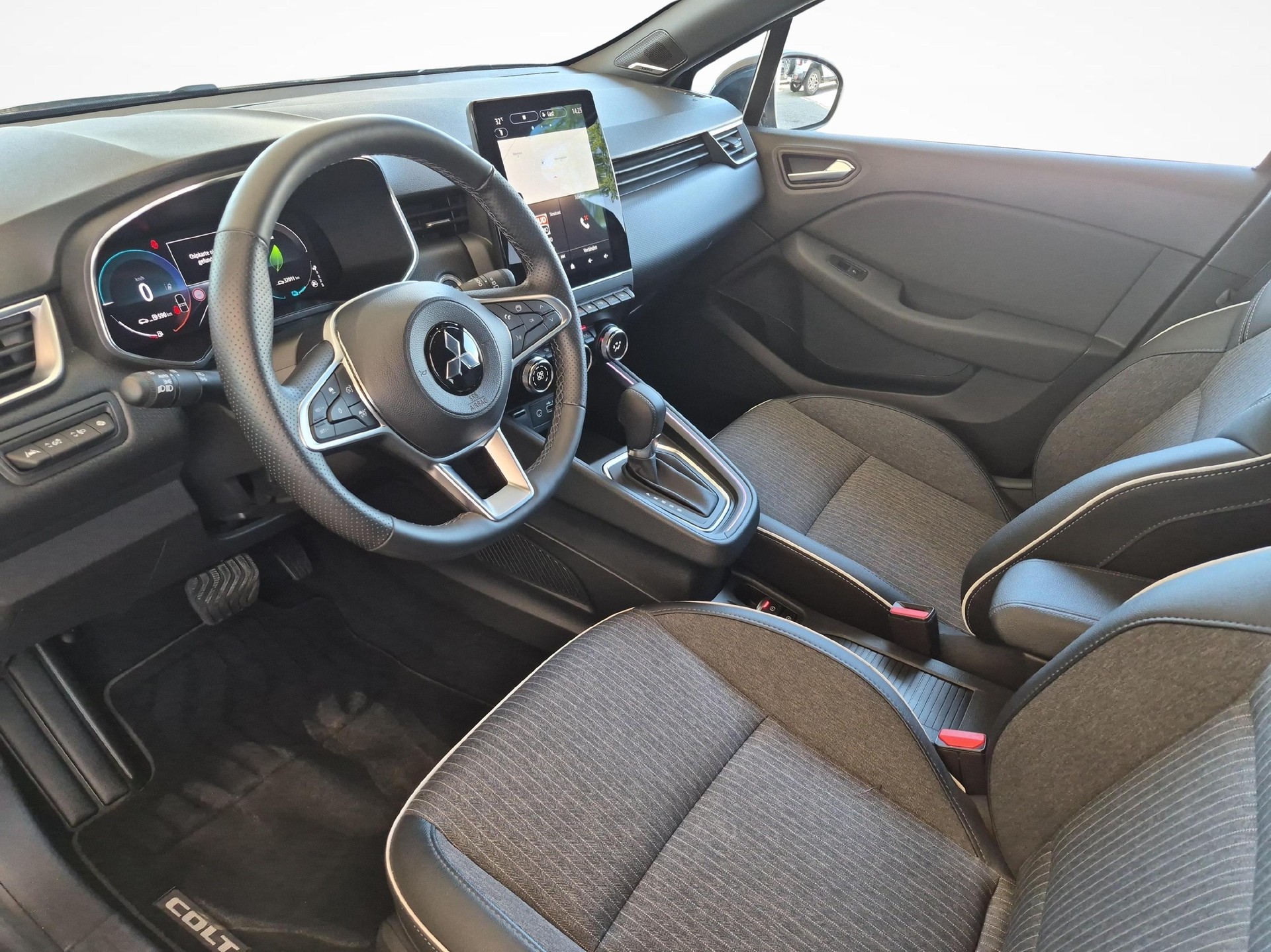 MITSUBISHI Colt 1.6 HEV Instyle / ab 3,99% Leasing bei Abschluss einer Protect Autoversicherung-image-12