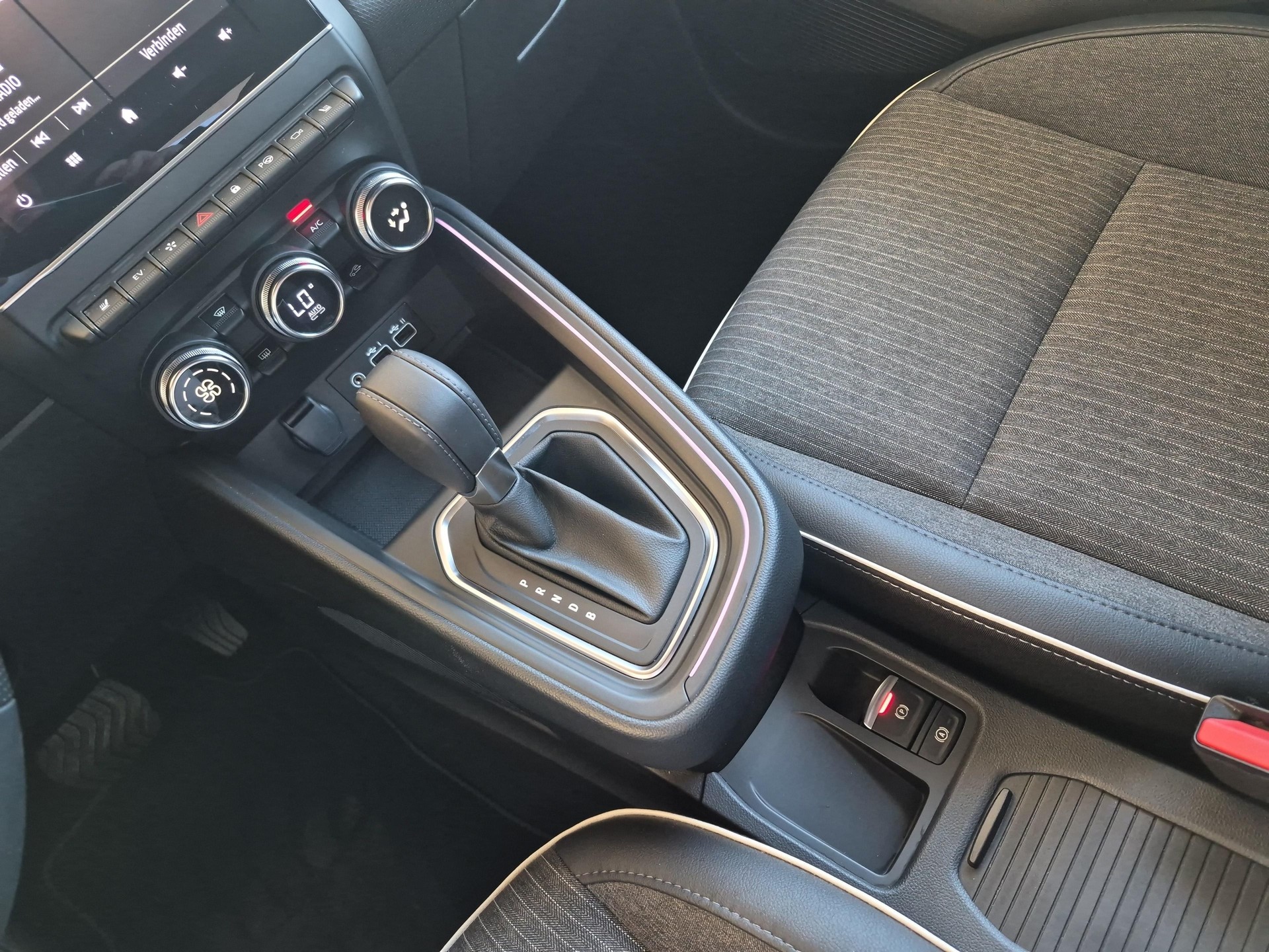 MITSUBISHI Colt 1.6 HEV Instyle / ab 3,99% Leasing bei Abschluss einer Protect Autoversicherung-image-15