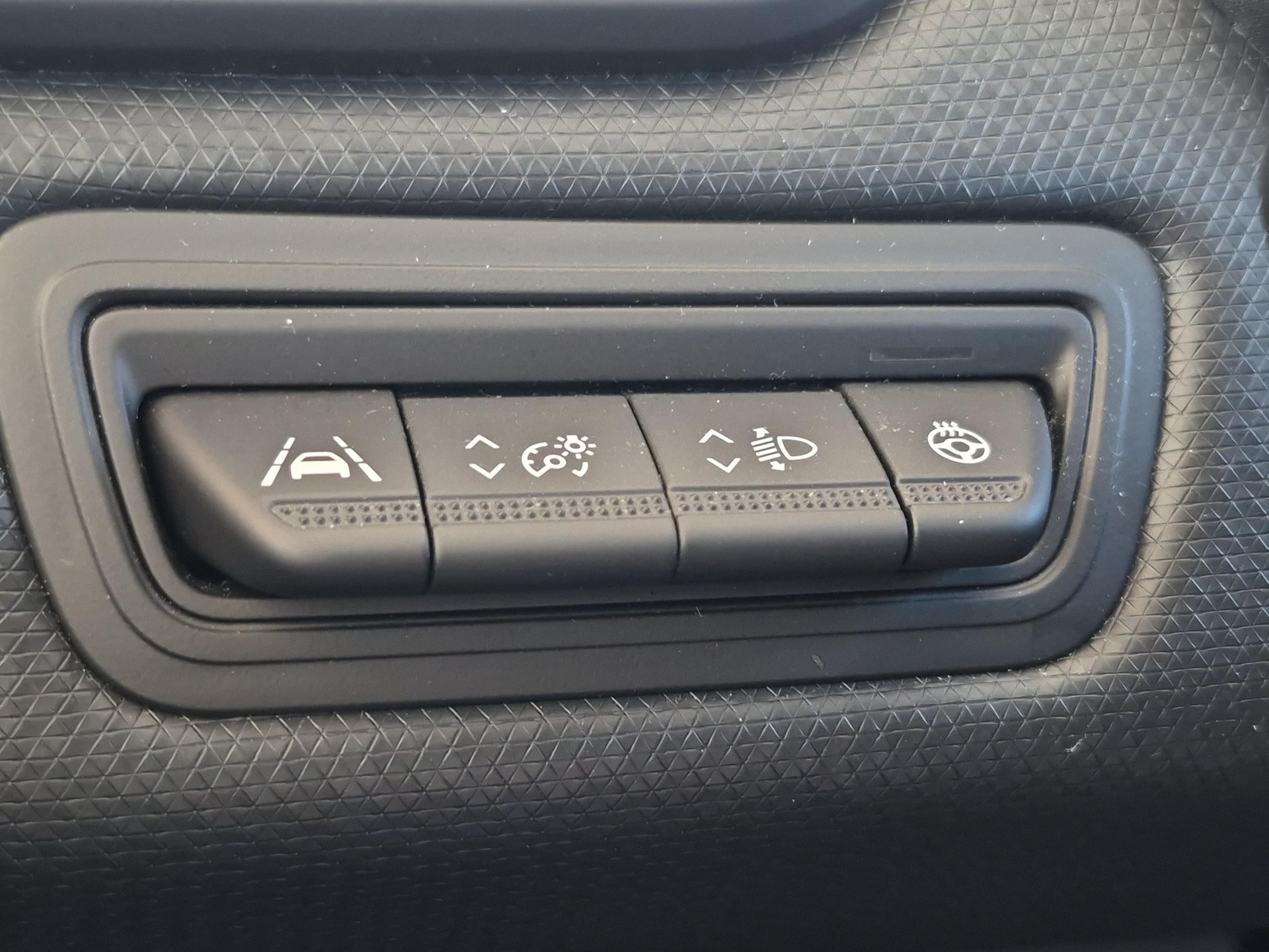MITSUBISHI Colt 1.6 HEV Instyle / ab 3,99% Leasing bei Abschluss einer Protect Autoversicherung-image-16