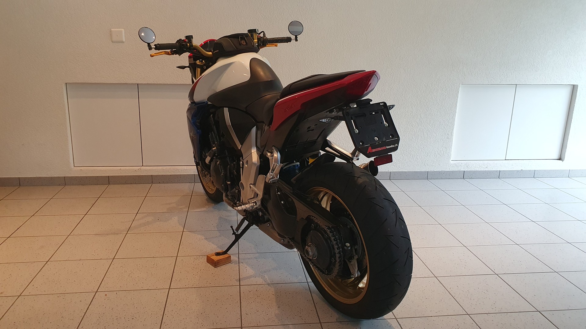 HONDA CB 1000 R ABS-image-4