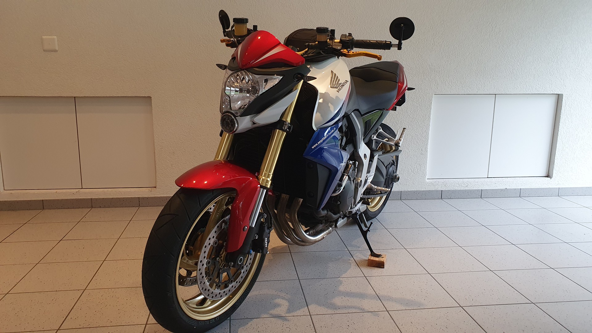HONDA CB 1000 R ABS-image-2