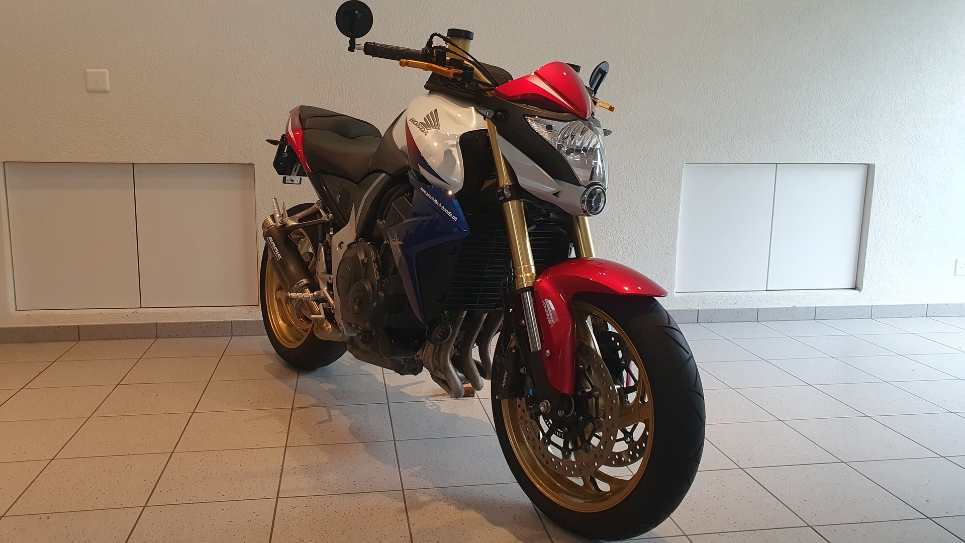 HONDA CB 1000 R ABS-image-1